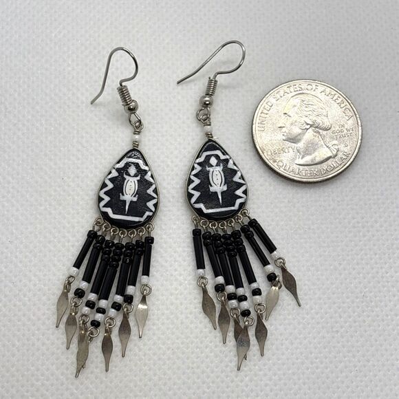 Vintage Black & White Beaded Fringe Dangle Drop Earrings Lizard SW Style Retro - Picture 3 of 7